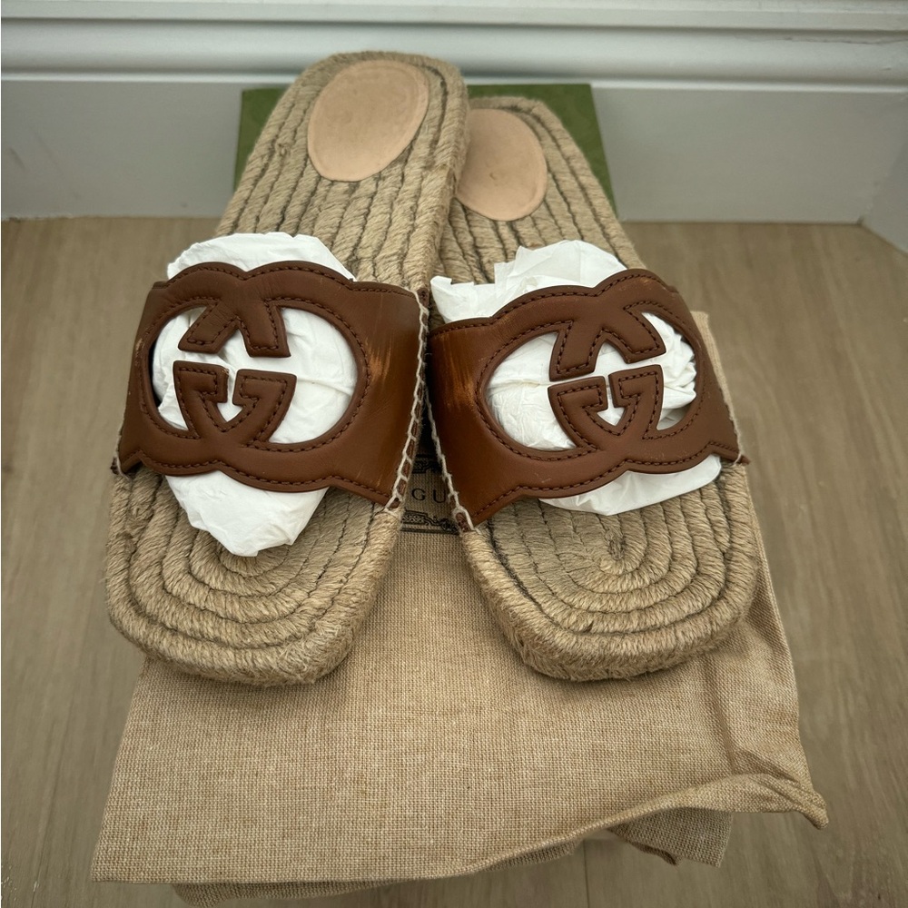 GUCCI Interlocking GG Cut Out Espadrille Sandals 725830